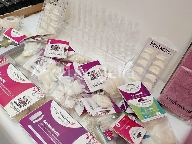 Nagelvoorraad: nail art & uv/led-gels • 393 items • 235 ref. - afbeelding 2 van  12