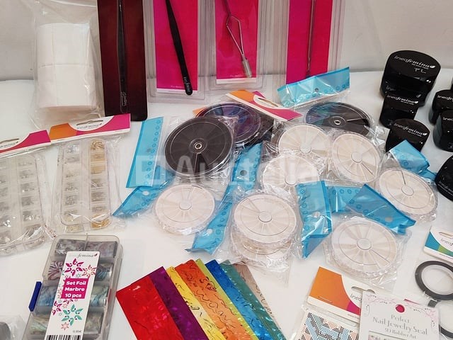 Nagelvoorraad: nail art & uv/led-gels • 393 items • 235 ref. - afbeelding 6 van  12
