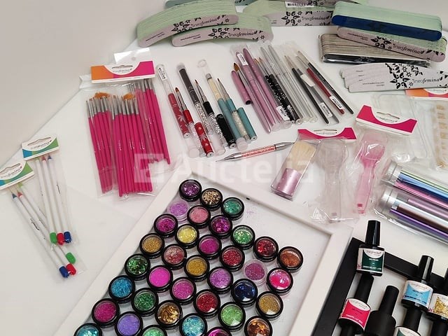 Nagelvoorraad: nail art & uv/led-gels • 393 items • 235 ref. - afbeelding 8 van  12