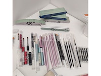 Nagelvoorraad: nail art & uv/led-gels • 393 items • 240 ref. - afbeelding 5 van  12