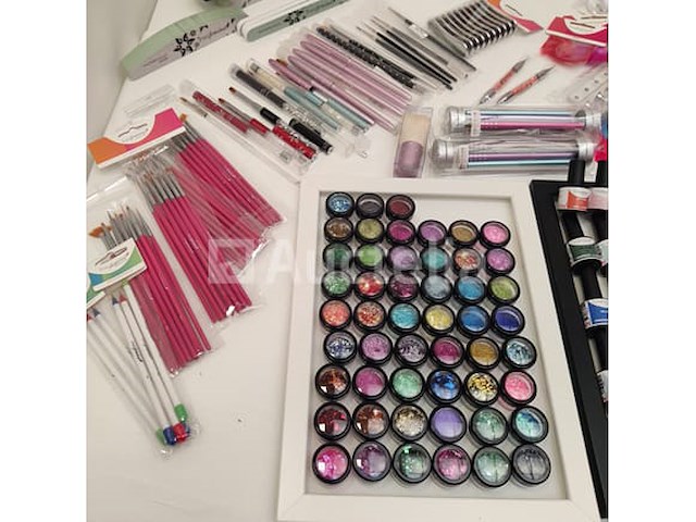 Nagelvoorraad: nail art & uv/led-gels • 393 items • 240 ref. - afbeelding 6 van  12