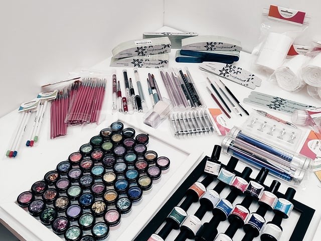 Nagelvoorraad: nail art & uv/led-gels • 395 items • 242 ref. - afbeelding 1 van  13