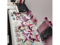 Nagelvoorraad: nail art & uv/led-gels • 396 items • 242 ref. - afbeelding 2 van  19