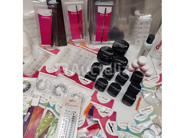Nagelvoorraad: nail art & uv/led-gels • 396 items • 242 ref. - afbeelding 6 van  19