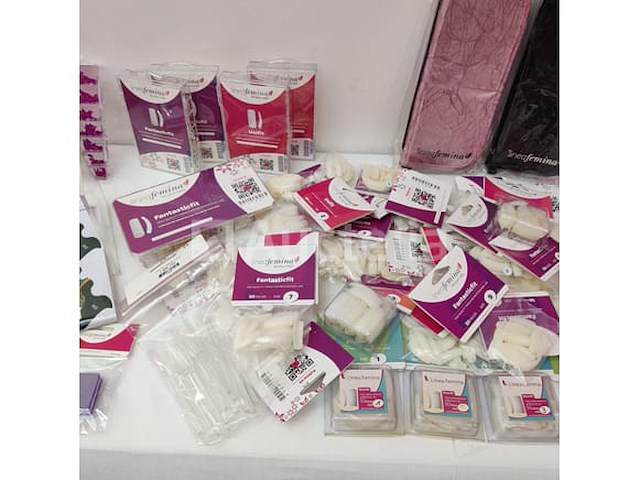Nagelvoorraad: nail art & uv/led-gels • 396 items • 242 ref. - afbeelding 7 van  19