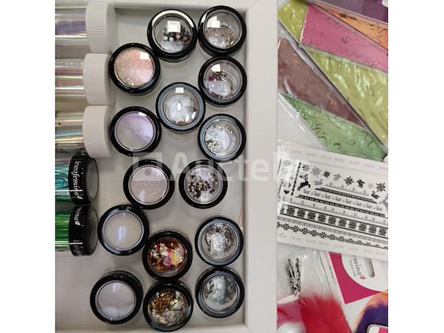 Nagelvoorraad: nail art & uv/led-gels • 396 items • 242 ref. - afbeelding 18 van  19