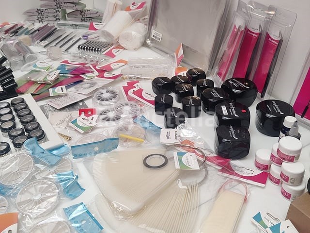 Nagelvoorraad: nail art & uv/led-gels • 397 items • 244 ref. - afbeelding 3 van  14