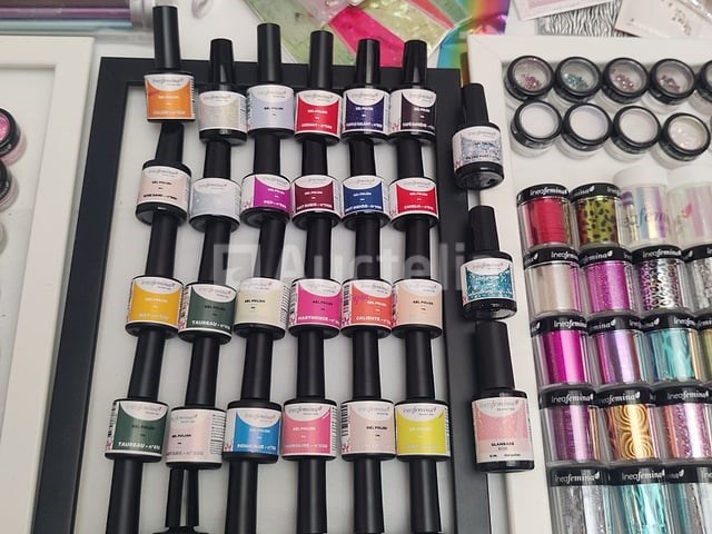 Nagelvoorraad: nail art & uv/led-gels • 397 items • 244 ref. - afbeelding 13 van  14