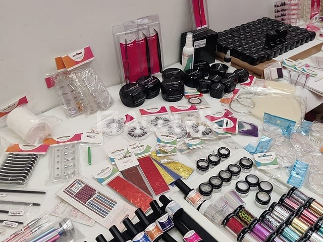 Nagelvoorraad: nail art & uv/led-gels • 398 items • 243 ref. - afbeelding 12 van  14