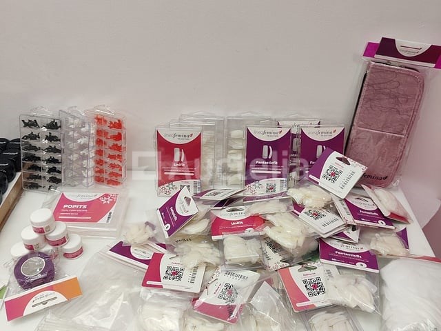 Nagelvoorraad: nail art & uv/led-gels • 398 items • 243 ref. - afbeelding 14 van  14
