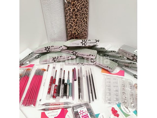 Nagelvoorraad: nail art & uv/led-gels • 423 items • folies - afbeelding 4 van  21