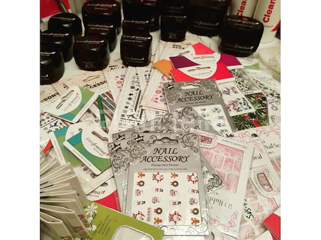 Nagelvoorraad: nail art & uv/led-gels • 423 items • folies - afbeelding 11 van  21