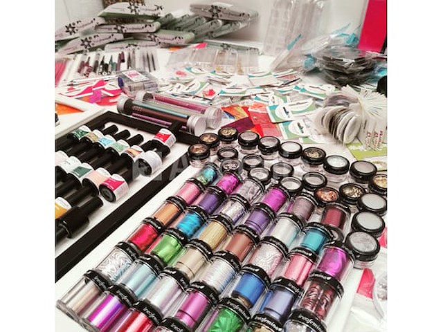 Nagelvoorraad: nail art & uv/led-gels • 423 items • folies - afbeelding 15 van  21