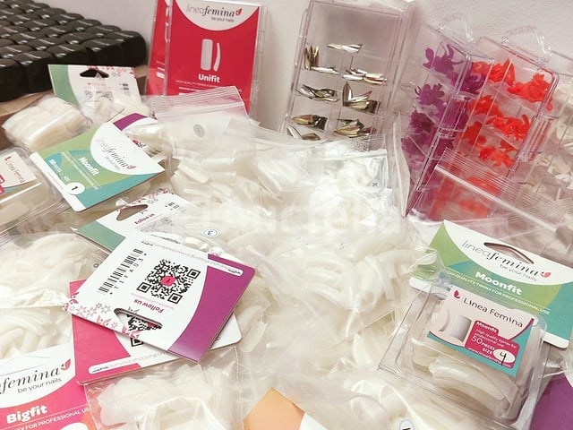 Nagelvoorraad: nail art & uv/led-gels • 424 items • 226 ref. - afbeelding 17 van  29