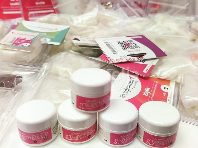 Nagelvoorraad: nail art & uv/led-gels • 424 items • 226 ref. - afbeelding 29 van  29