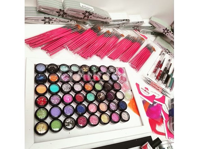 Nagelvoorraad: nail art & uv/led-gels • 425 items • 191 ref. - afbeelding 1 van  20