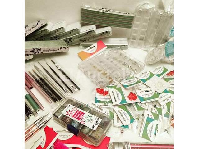 Nagelvoorraad: nail art & uv/led-gels • 425 items • 191 ref. - afbeelding 18 van  20