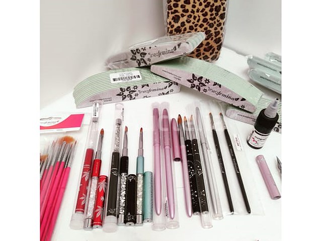 Nagelvoorraad: nail art & uv/led-gels • 432 items • 232 ref. - afbeelding 10 van  20