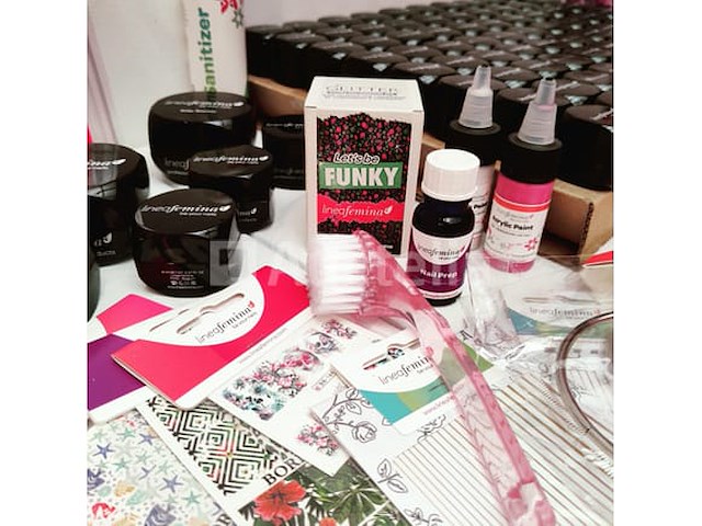 Nagelvoorraad: nail art & uv/led-gels • 432 items • 232 ref. - afbeelding 13 van  20