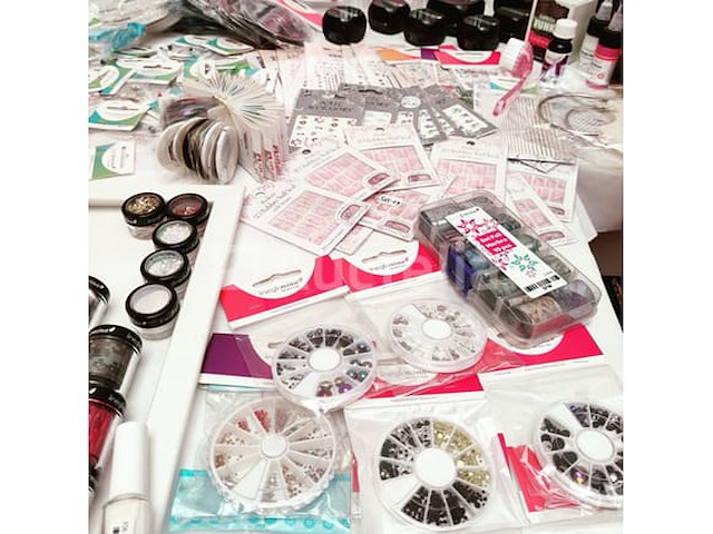 Nagelvoorraad: nail art & uv/led-gels • 432 items • 232 ref. - afbeelding 15 van  20