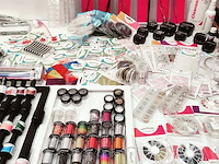 Nagelvoorraad: nail art & uv/led-gels • 440 items • 237 ref. - afbeelding 2 van  16