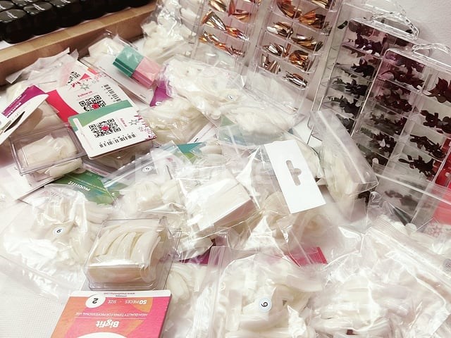 Nagelvoorraad: nail art & uv/led-gels • 440 items • 237 ref. - afbeelding 3 van  16
