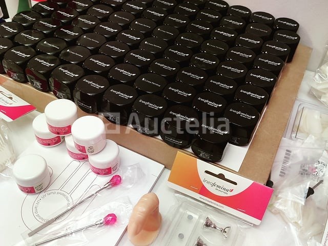 Nagelvoorraad: nail art & uv/led-gels • 440 items • 237 ref. - afbeelding 12 van  16