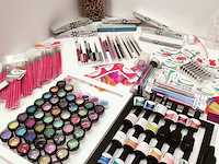 Nagelvoorraad: nail art & uv/led-gels • 440 items • 237 ref. - afbeelding 15 van  16