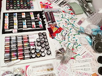 Nagelvoorraad: nail art & uv/led-gels • 440 items • 241 ref. - afbeelding 17 van  19