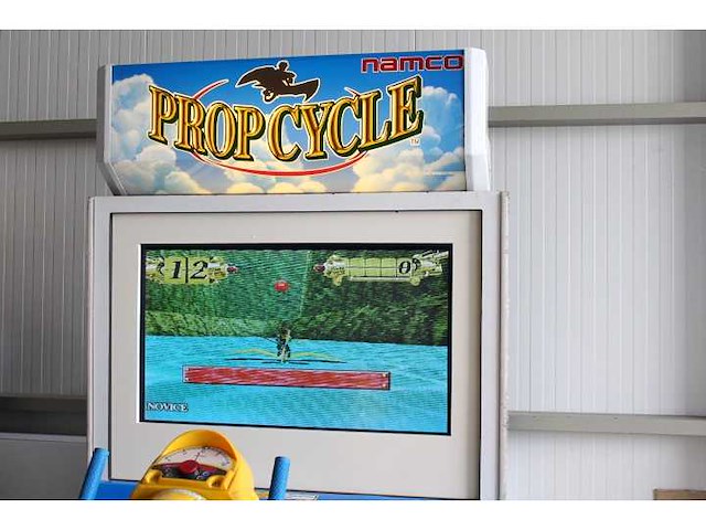 Namco - 1996 - prop cycle - video arcade - afbeelding 1 van  8