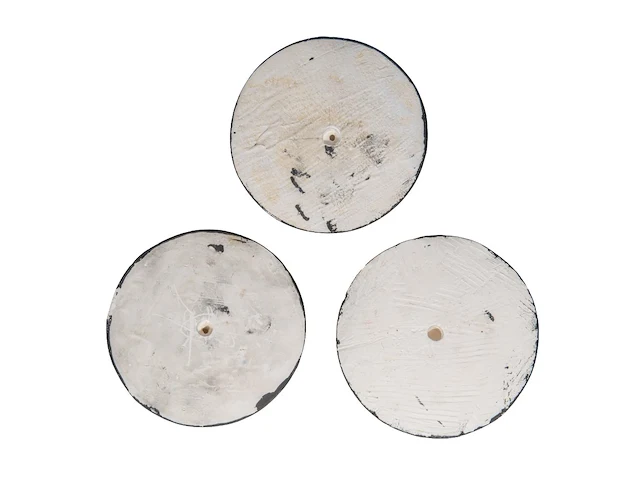 Narcisse tordoir (1954), untitled composition of two panels and two spheres, 1984, acrylic on wood and plaster 40 x 205 cm. (15 3/4 x 80.70 in.) - afbeelding 6 van  6