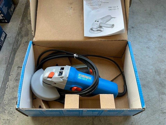 Narex ebu125-11 haakse slijpmachine - afbeelding 4 van  5