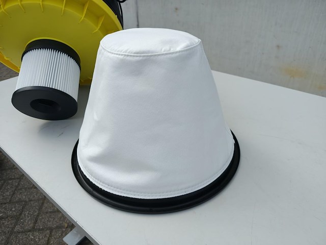 Nat en droogzuiger 100 ltr - afbeelding 3 van  15