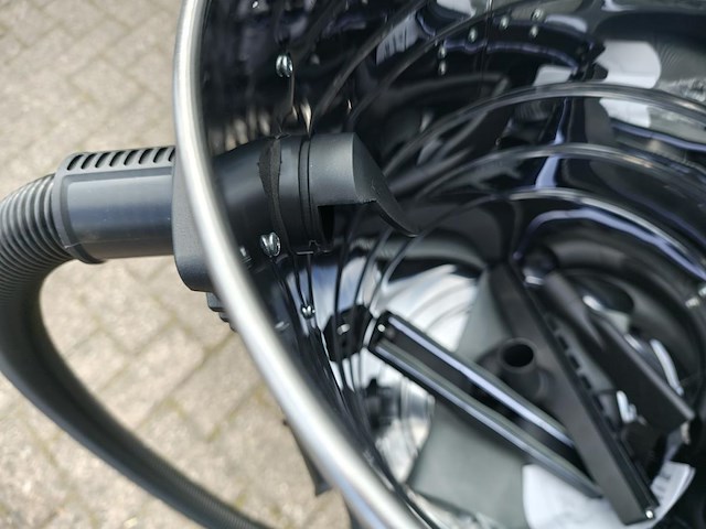 Nat en droogzuiger 100 ltr - afbeelding 5 van  15