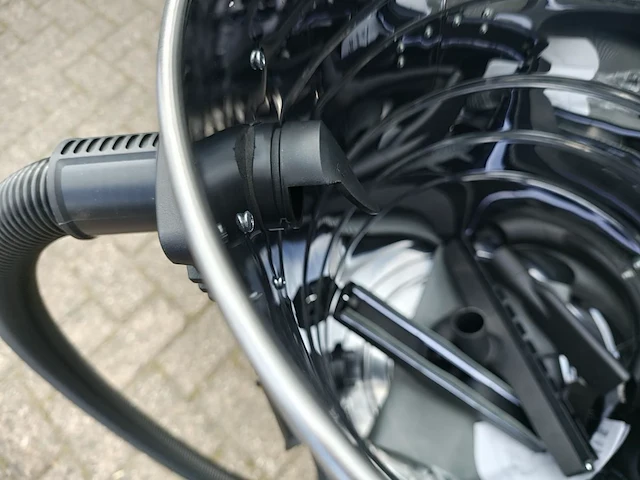 Nat en droogzuiger 100 ltr - afbeelding 5 van  15