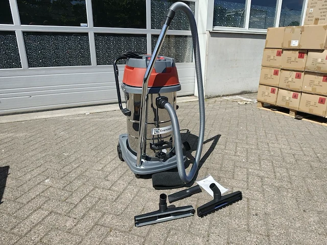 Nat en droogzuiger 80 ltr - afbeelding 1 van  7