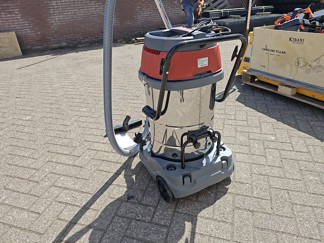 Nat en droogzuiger 80 ltr - afbeelding 4 van  7