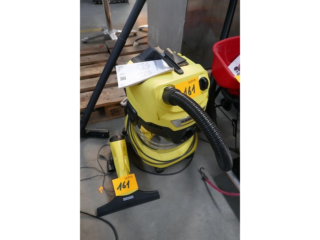 Nat en droogzuiger + ruitenwasser karcher - afbeelding 1 van  5