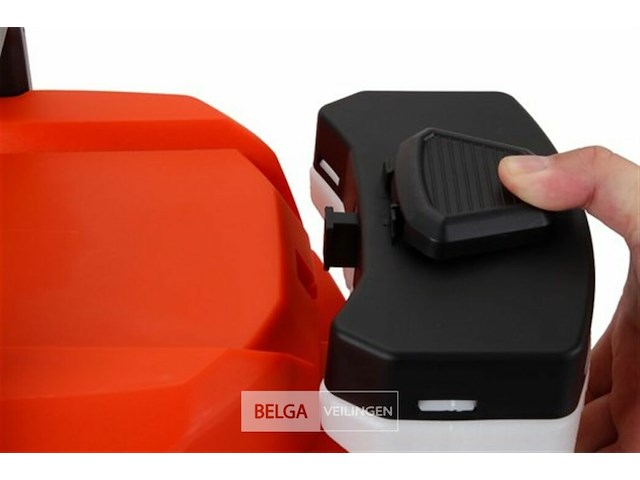 Nat en droogzuiger/tapijtreiniger - afbeelding 3 van  8