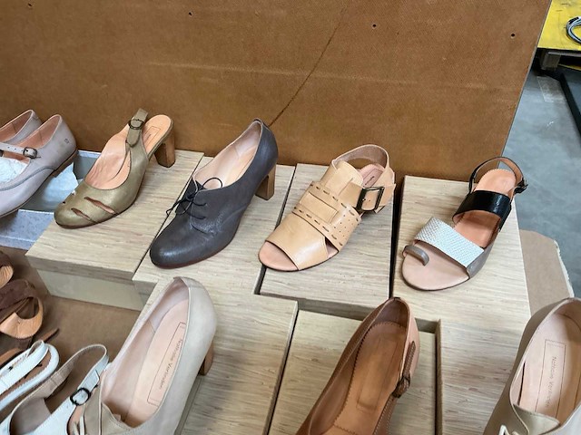 Nathalie verlinden schoenen (16x) - afbeelding 1 van  2