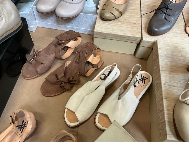 Nathalie verlinden schoenen (16x) - afbeelding 2 van  2