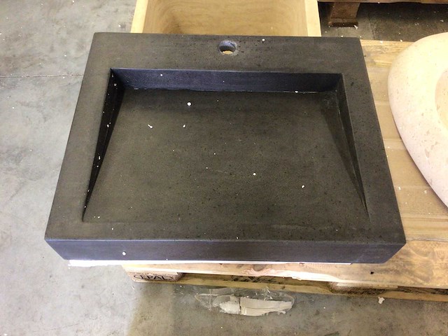 Natuursteen basalt wastafel 55x45x10 cm - afbeelding 2 van  3