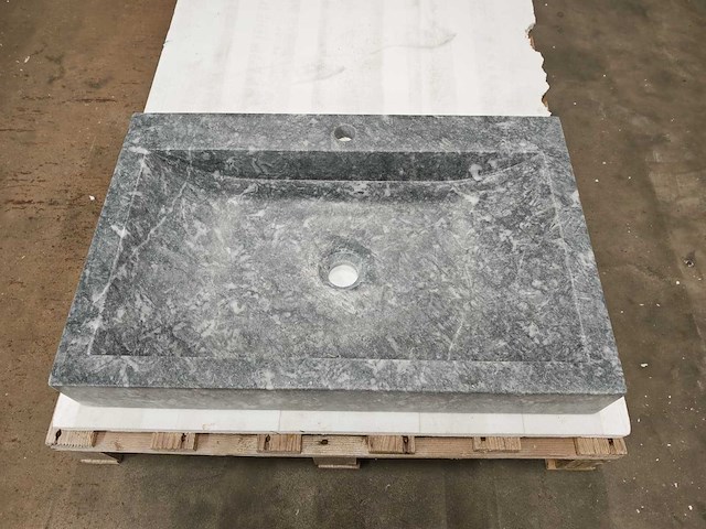 Natuursteen black marmer wastafel 70x46x10 cm - afbeelding 1 van  3