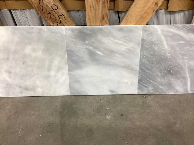 Natuursteen blauw hardsteen gezoet 30,5x30,5 tegel 44,65 m² - afbeelding 8 van  15