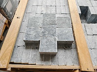 Natuursteen blauwe hardsteen 12x12x5 cm tegel 50,4 m² - afbeelding 1 van  8