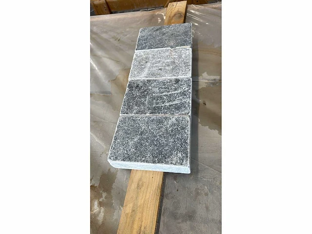 Natuursteen blauwe hardsteen 12x18x5 cm tegel 54 m² - afbeelding 9 van  9