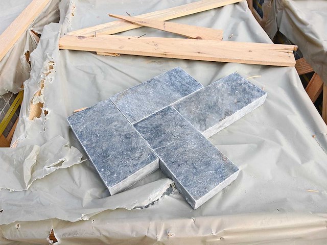 Natuursteen blauwe hardsteen 15x30x5 cm tegel 64,8 m² - afbeelding 2 van  4