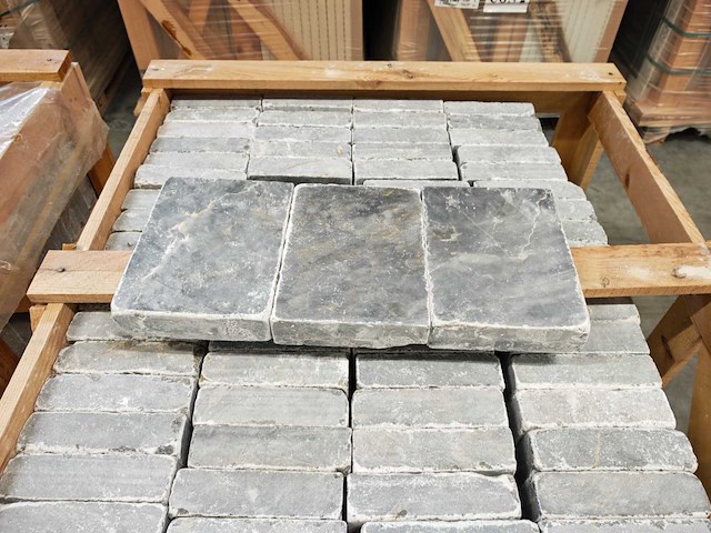 Natuursteen blauwe hardsteen 18x24x5 cm tegel 27,99 m² - afbeelding 1 van  7