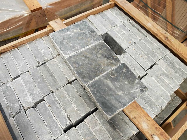 Natuursteen blauwe hardsteen 18x24x5 cm tegel 27,99 m² - afbeelding 4 van  7