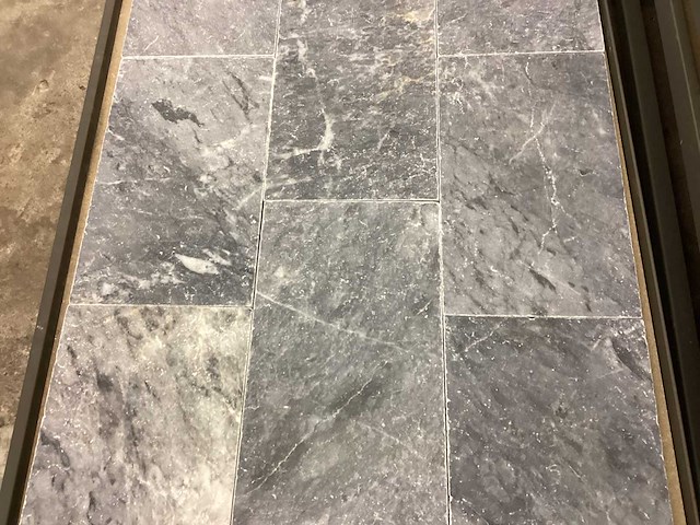 Natuursteen blauwe hardsteen 30x3xvrije lengte cm tegel 64,8 m² - afbeelding 1 van  8